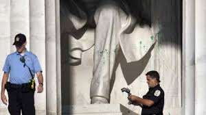 Lincoln Memorial Vandalized with Green Paint